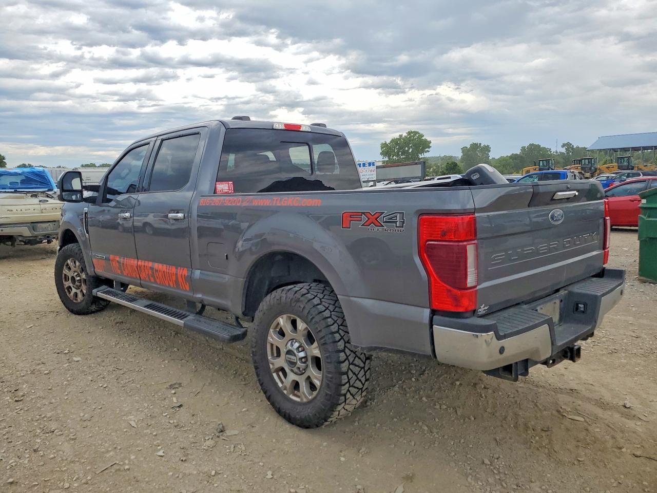 2021 Ford F250 Super Duty - Фото 2