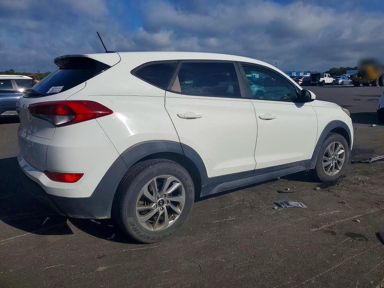 2017 Hyundai Tucson Se - Фото 3