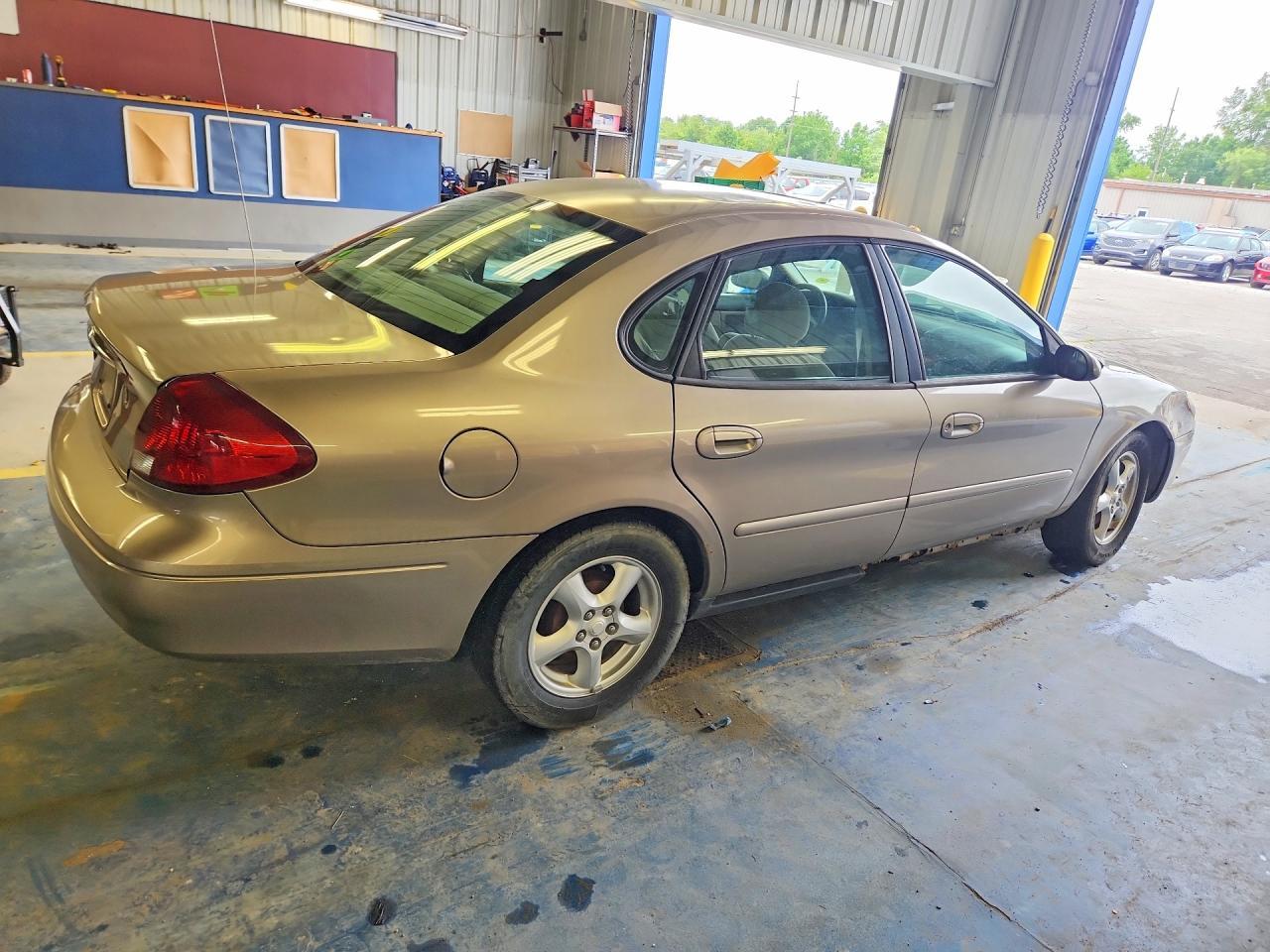 2002 Ford Taurus Ses - Фото 3