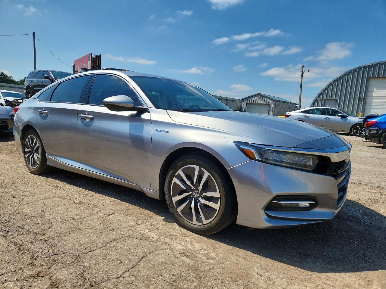 2018 Honda Accord Touring Hybrid - Image 4