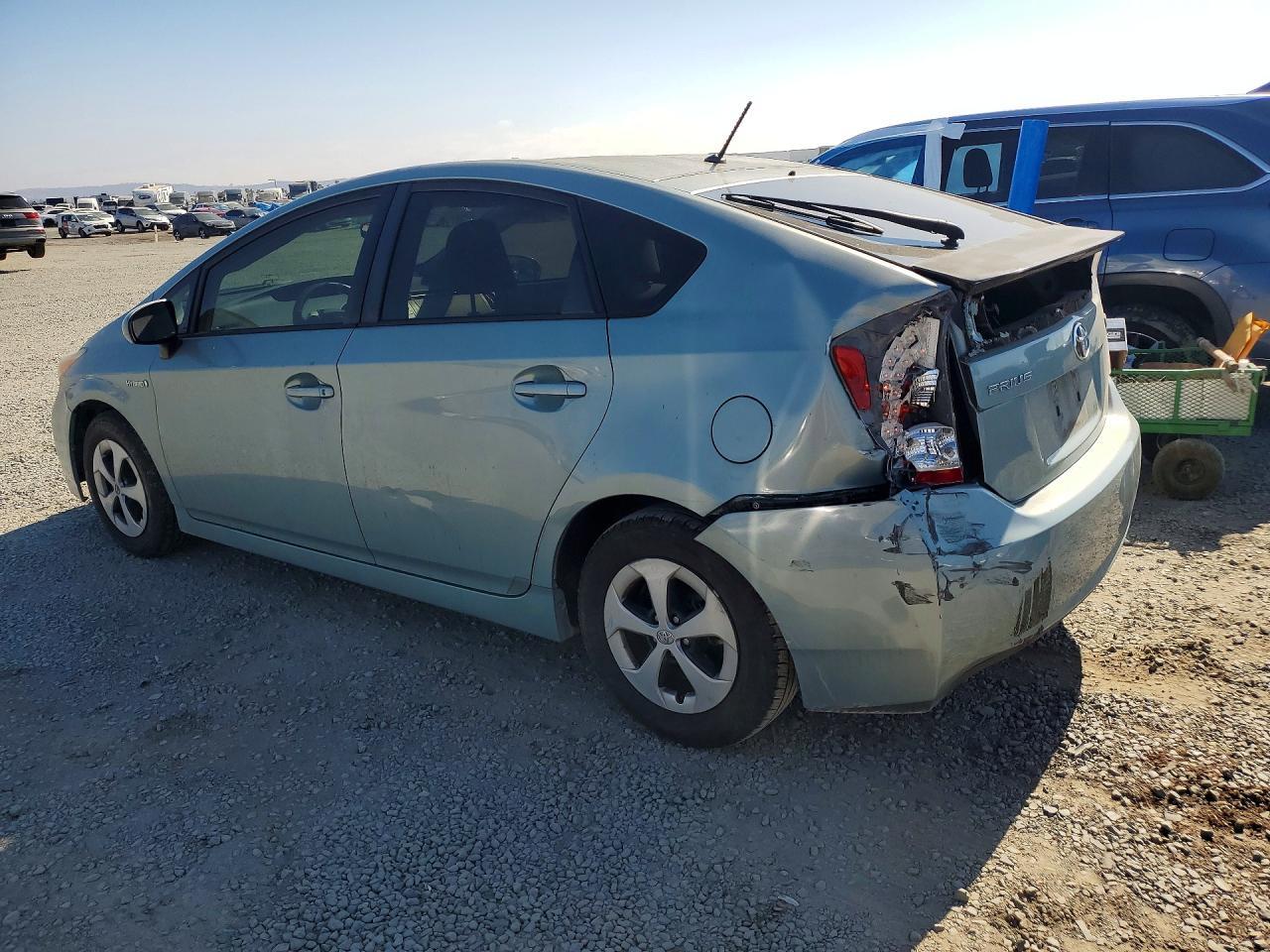2012 Toyota Prius Two - Фото 2