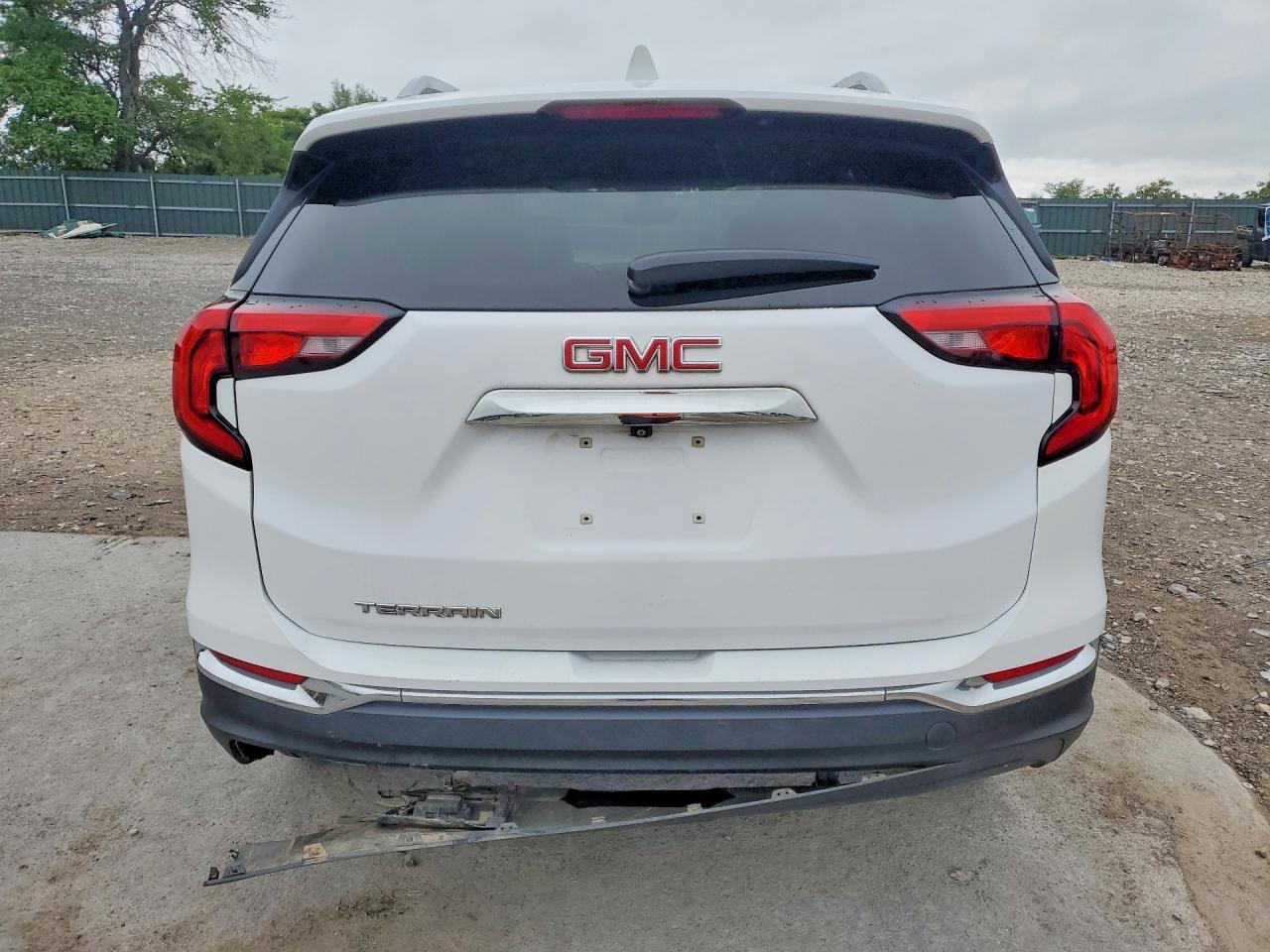 2021 GMC Terrain Slt - Image 6
