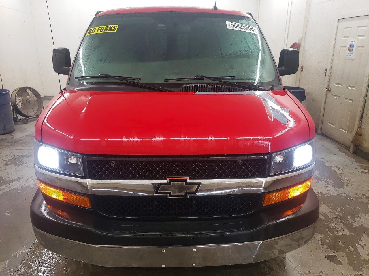 2015 Chevrolet Express G2500 - Image 5