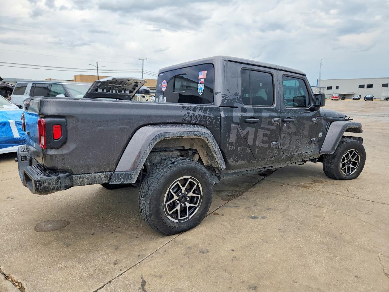 2025 Jeep Gladiator Sport - Image 3