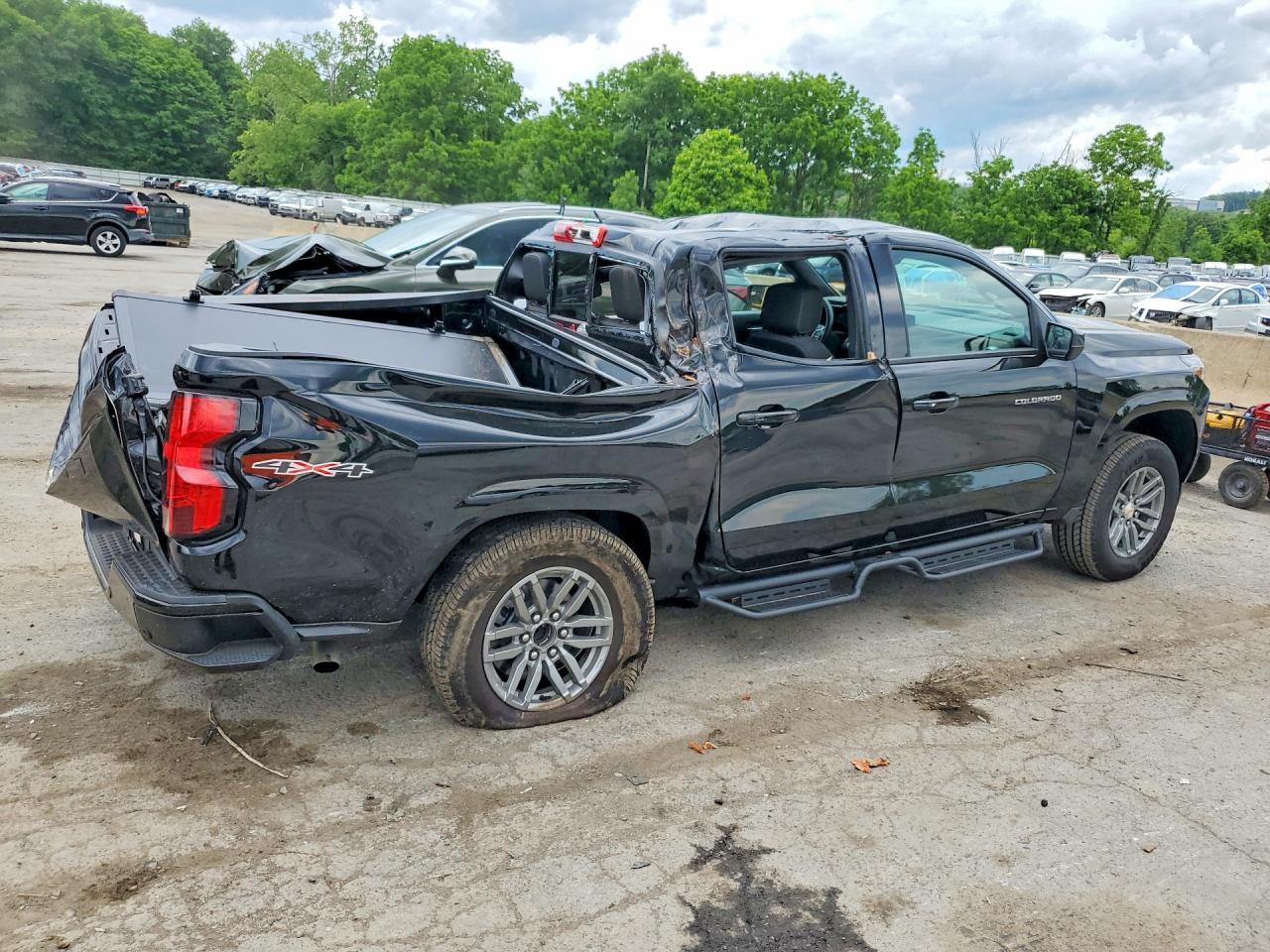 2026 Chevrolet Colorado Lt - Image 3