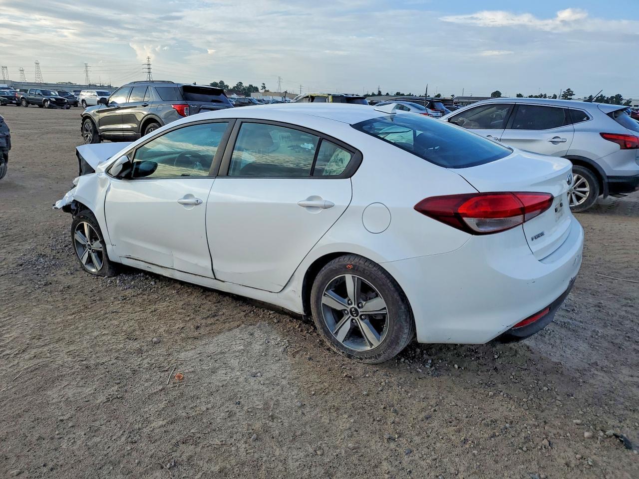 2018 Kia Forte Lx - Image 2
