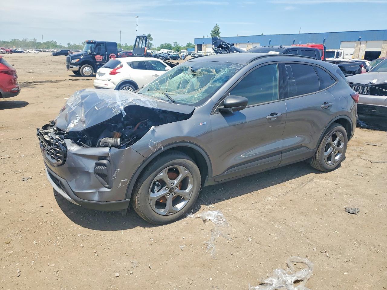2025 Ford Escape St Line