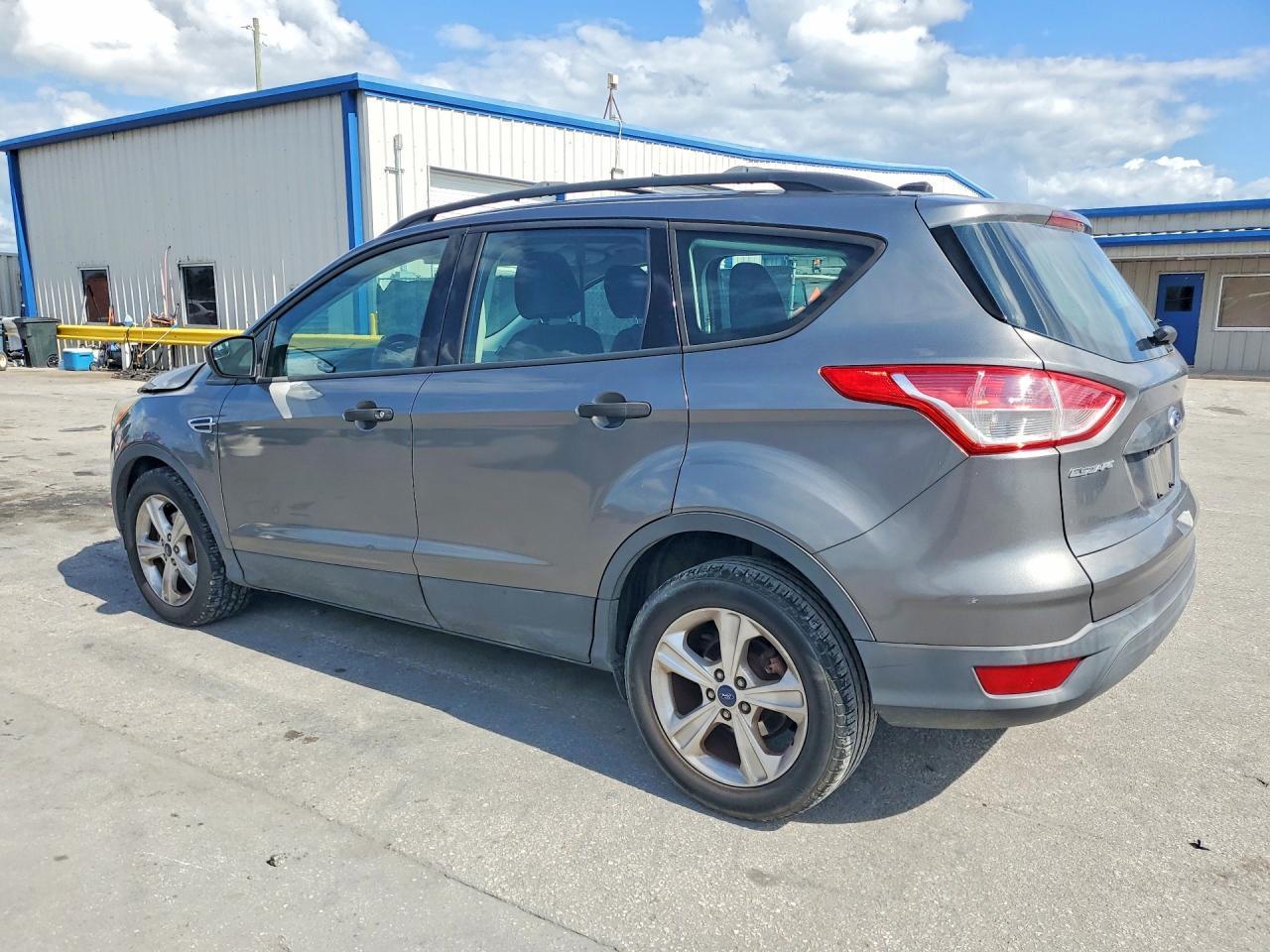 2014 Ford Escape S - Фото 2