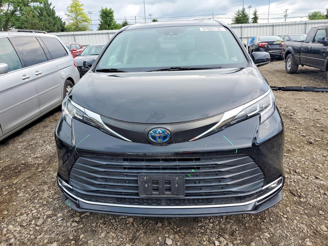 2022 Toyota Sienna Xle - Фото 5
