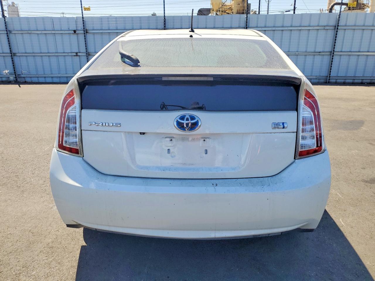 2015 Toyota Prius I - Фото 6