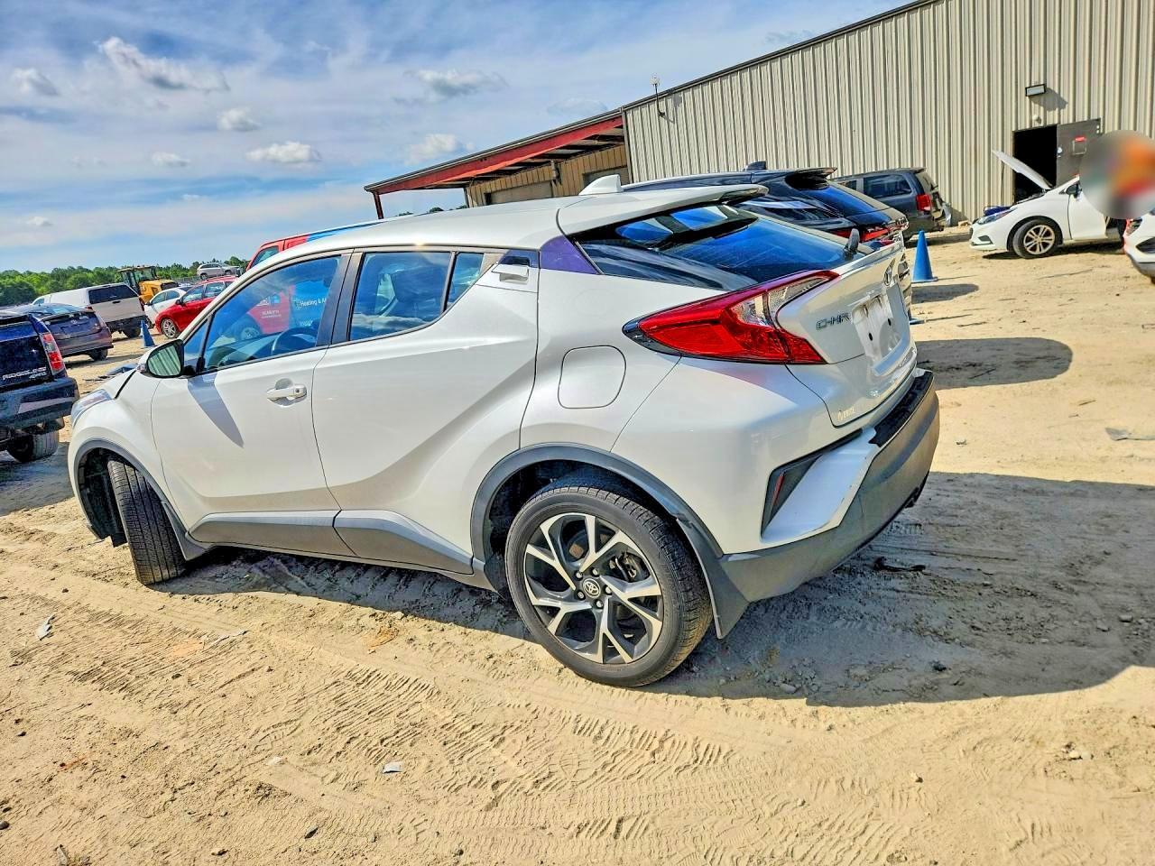 2021 Toyota C-Hr Xle - Фото 2