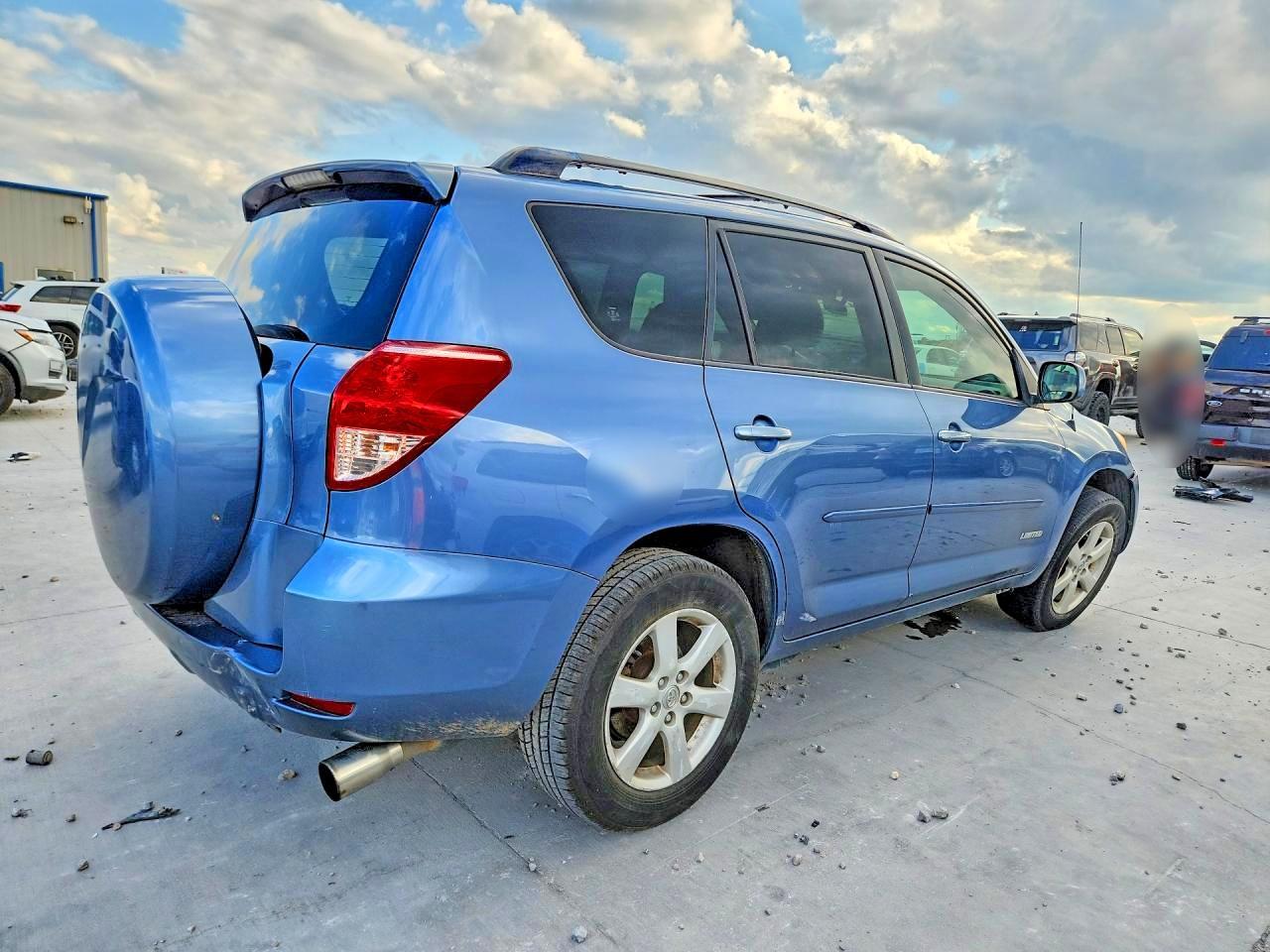 2008 Toyota Rav4 - Image 3