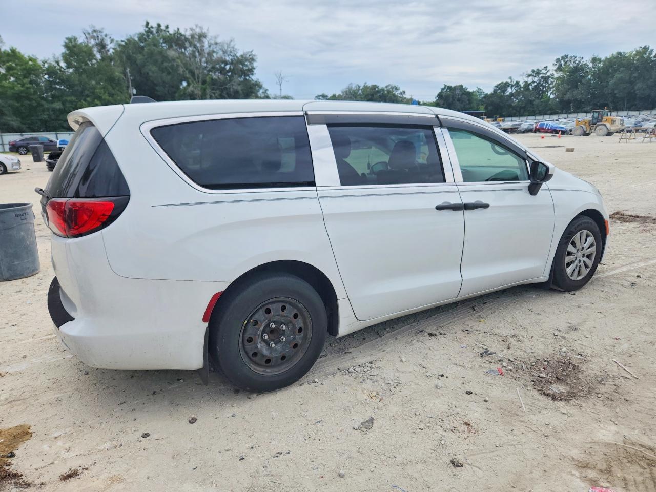 2018 Chrysler Pacifica L - Фото 3