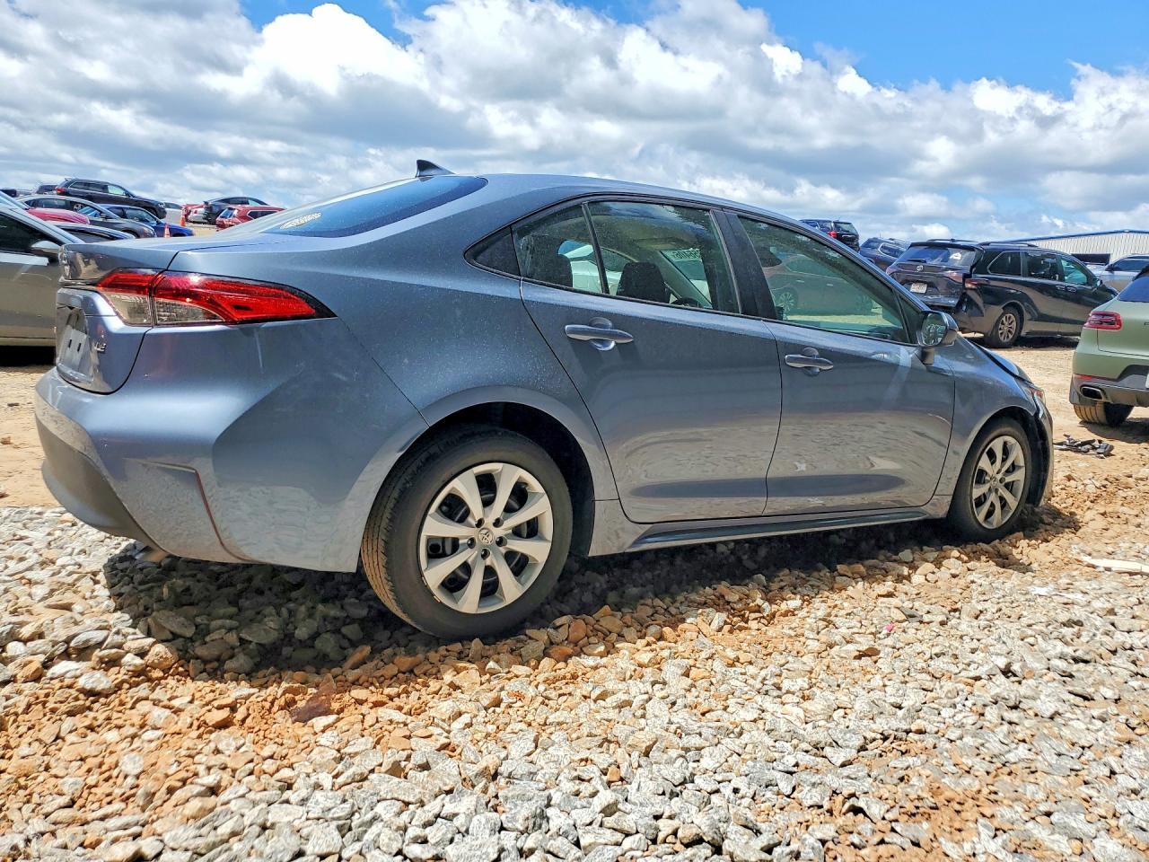 2023 Toyota Corolla Le - Image 3