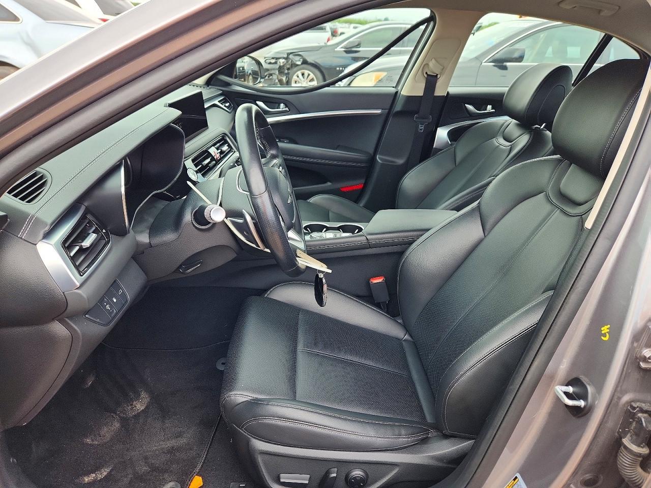 2025 Genesis G70 2.5T Standard - Фото 7
