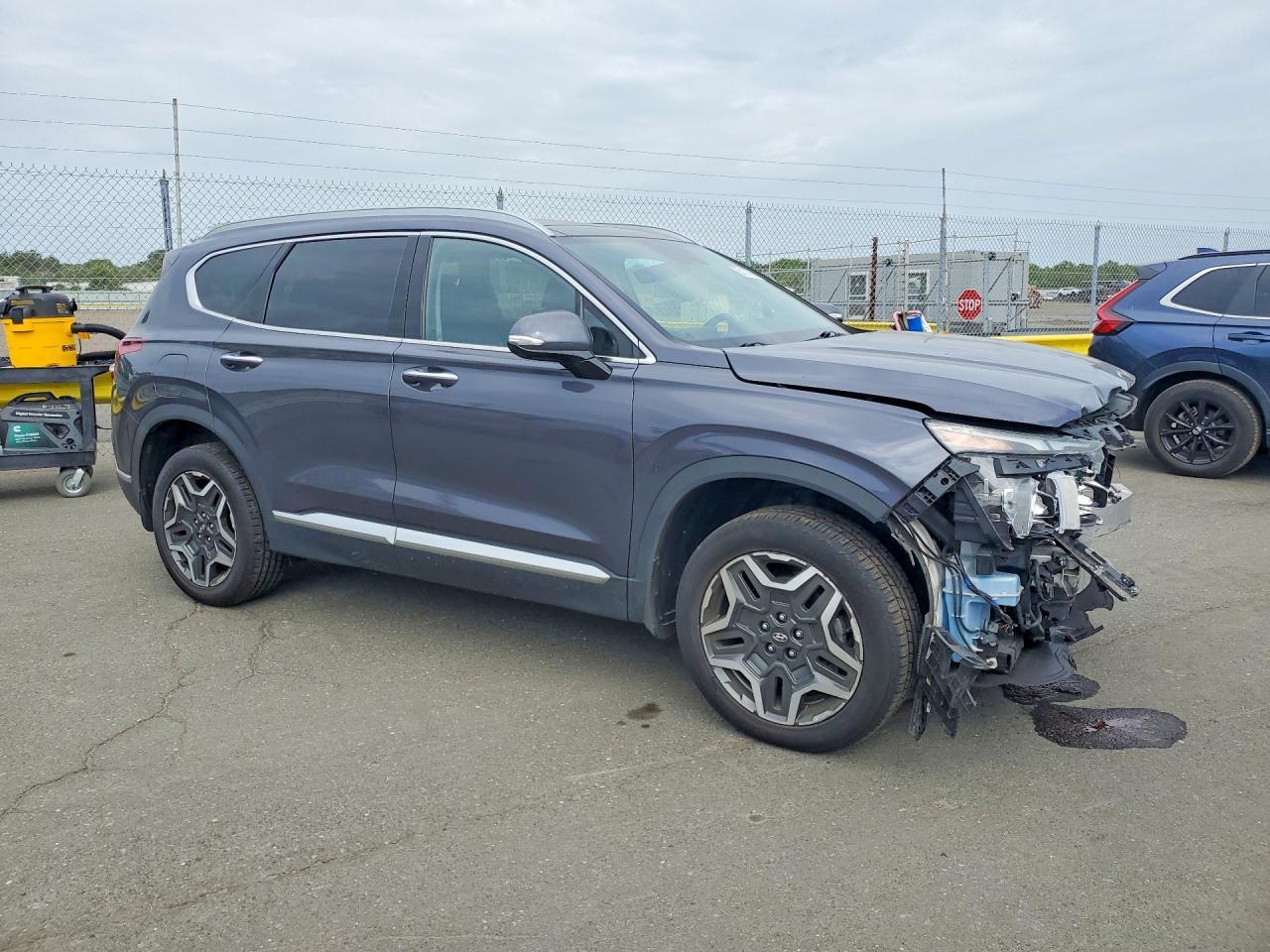 2022 Hyundai Santa Fe Limited - Фото 4