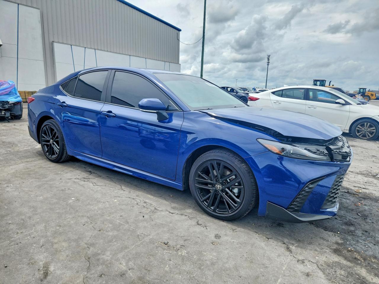 2026 Toyota Camry Se - Image 4