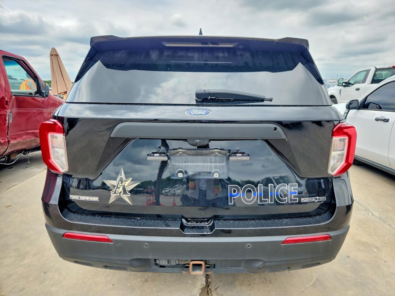 2023 Ford Explorer Police Interceptor - Image 6