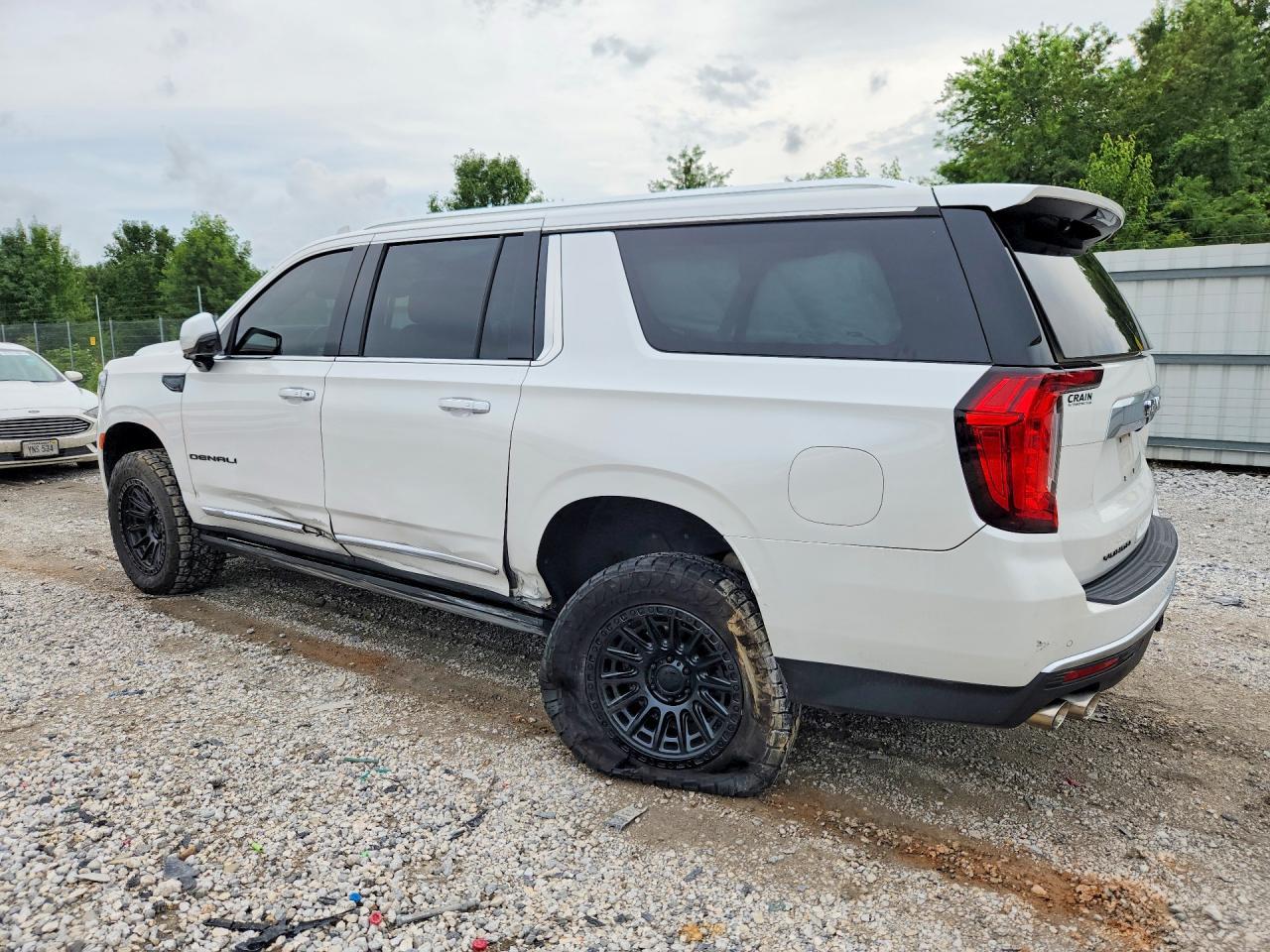 2021 GMC Yukon Xl Denali - Фото 2