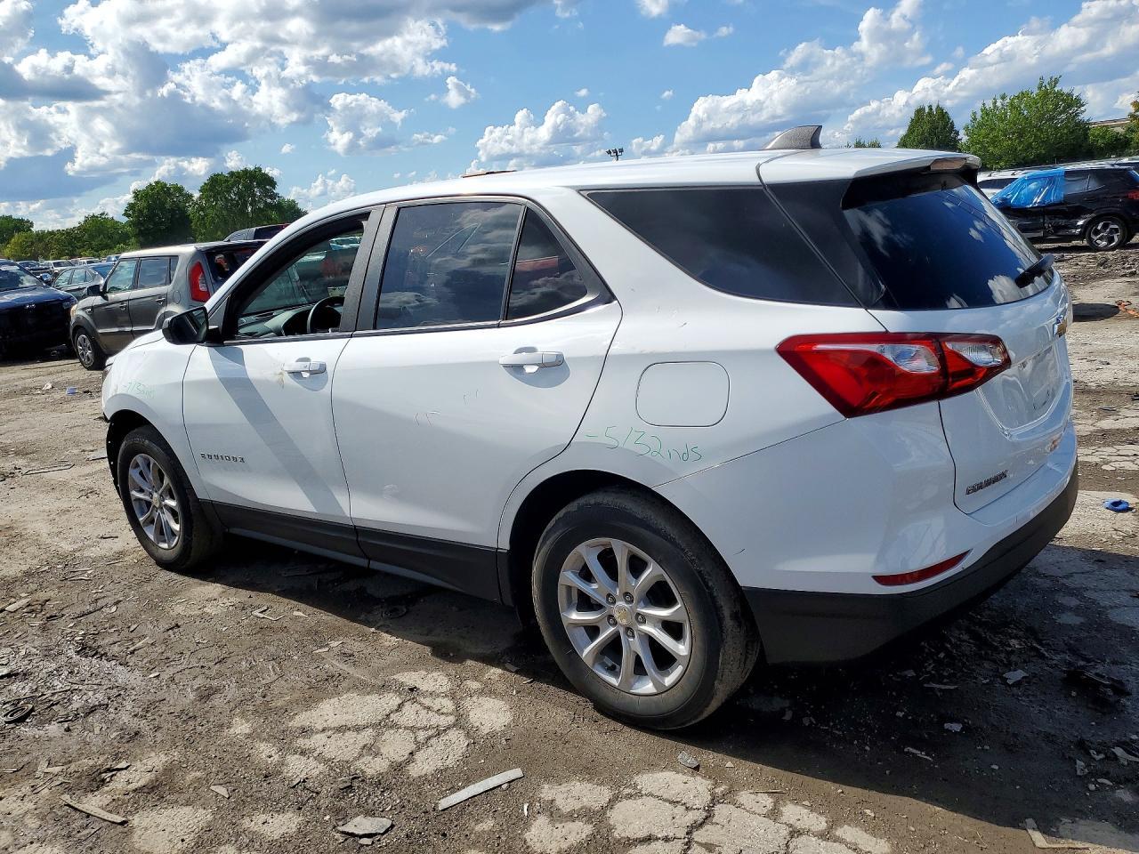 2021 Chevrolet Equinox Ls - Image 2