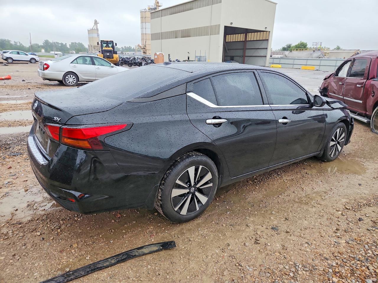 2021 Nissan Altima Sv - Фото 3
