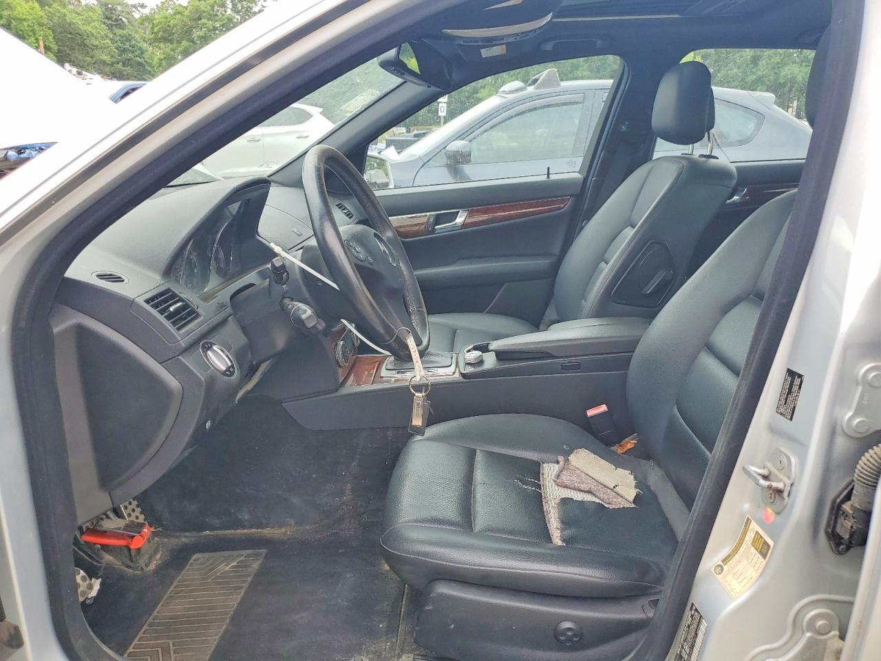 2010 Mercedes-Benz C 300 4Matic - Фото 7
