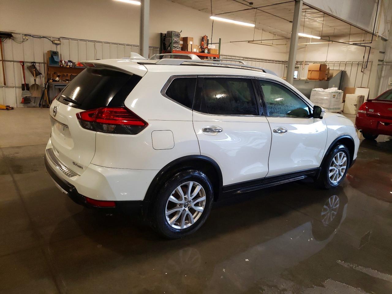 2017 Nissan Rogue Sv - Image 3