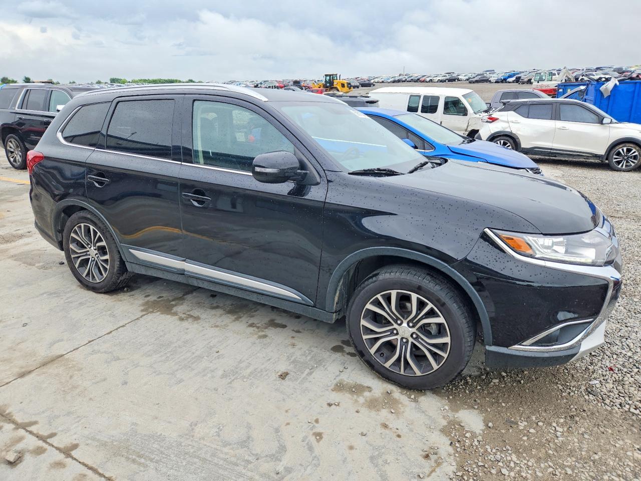 2018 Mitsubishi Outlander Se - Image 4