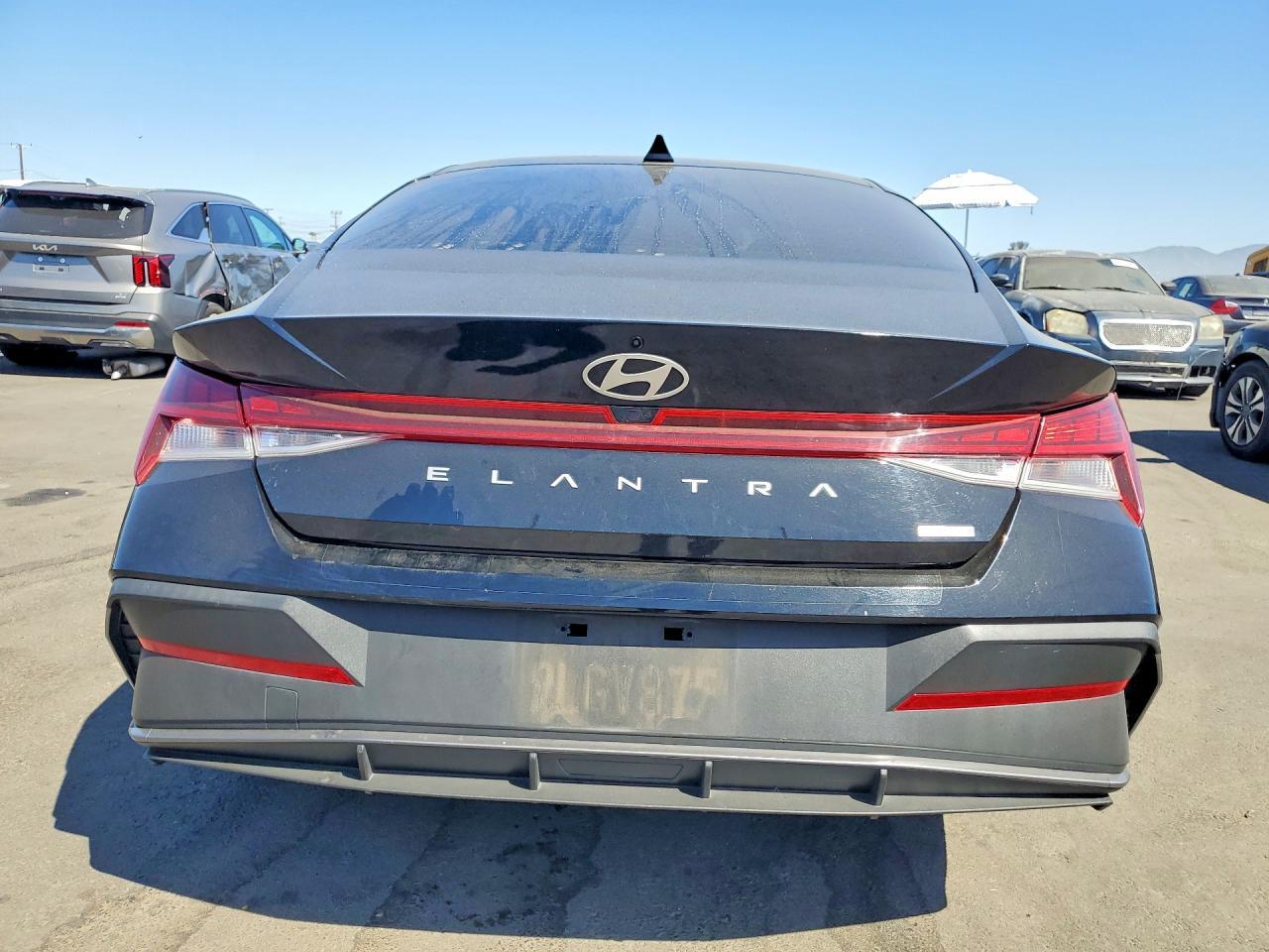 2024 Hyundai Elantra Blue - Фото 6