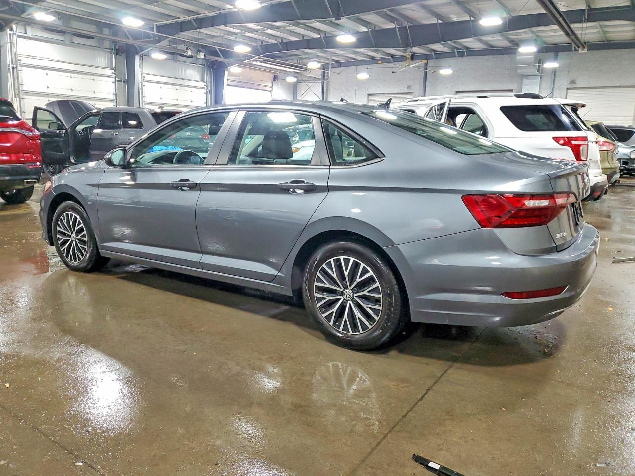 2021 Volkswagen Jetta S - Фото 2