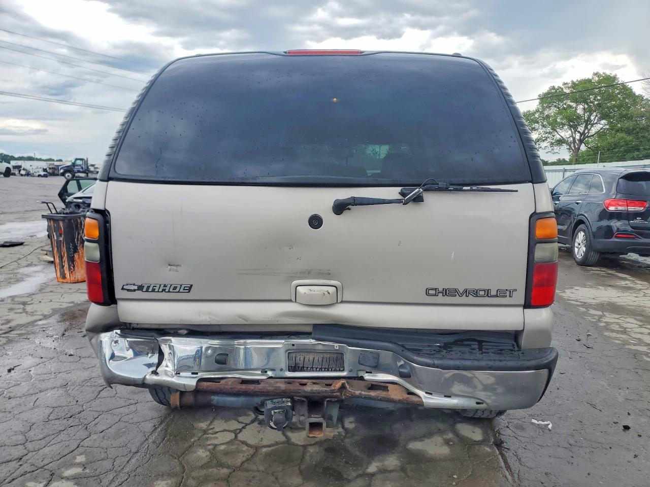 2004 Chevrolet Tahoe K1500 - Image 6