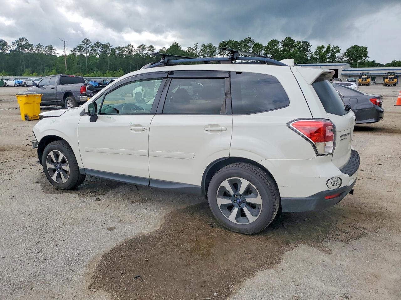 2017 Subaru Forester 2.5I Premium - Фото 2