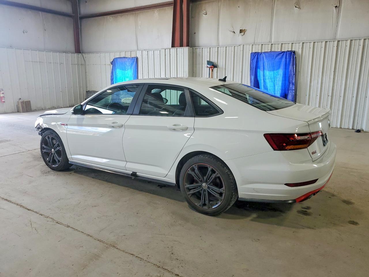 2019 Volkswagen Jetta Gli - Image 2