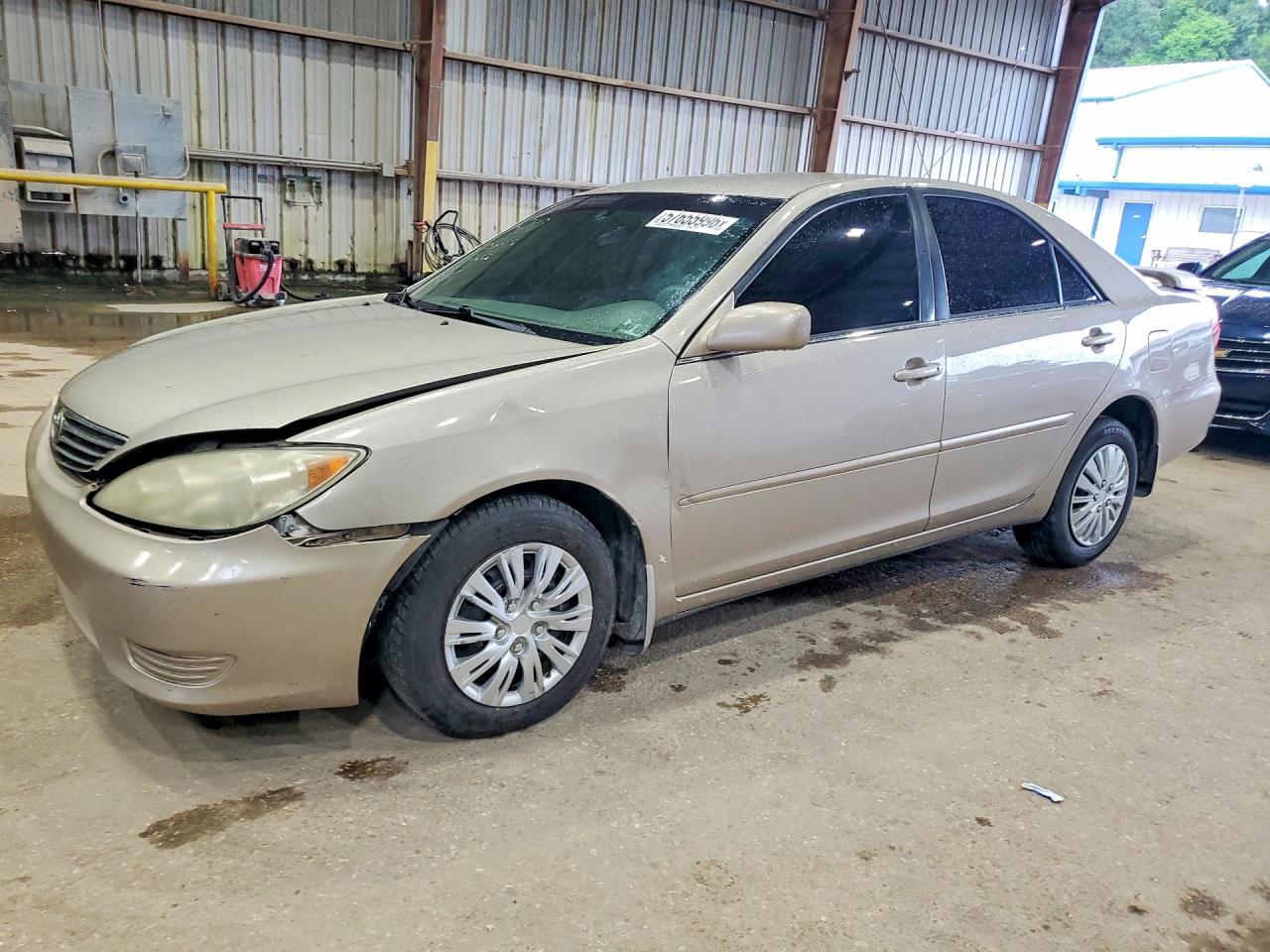 2005 Toyota Camry Le