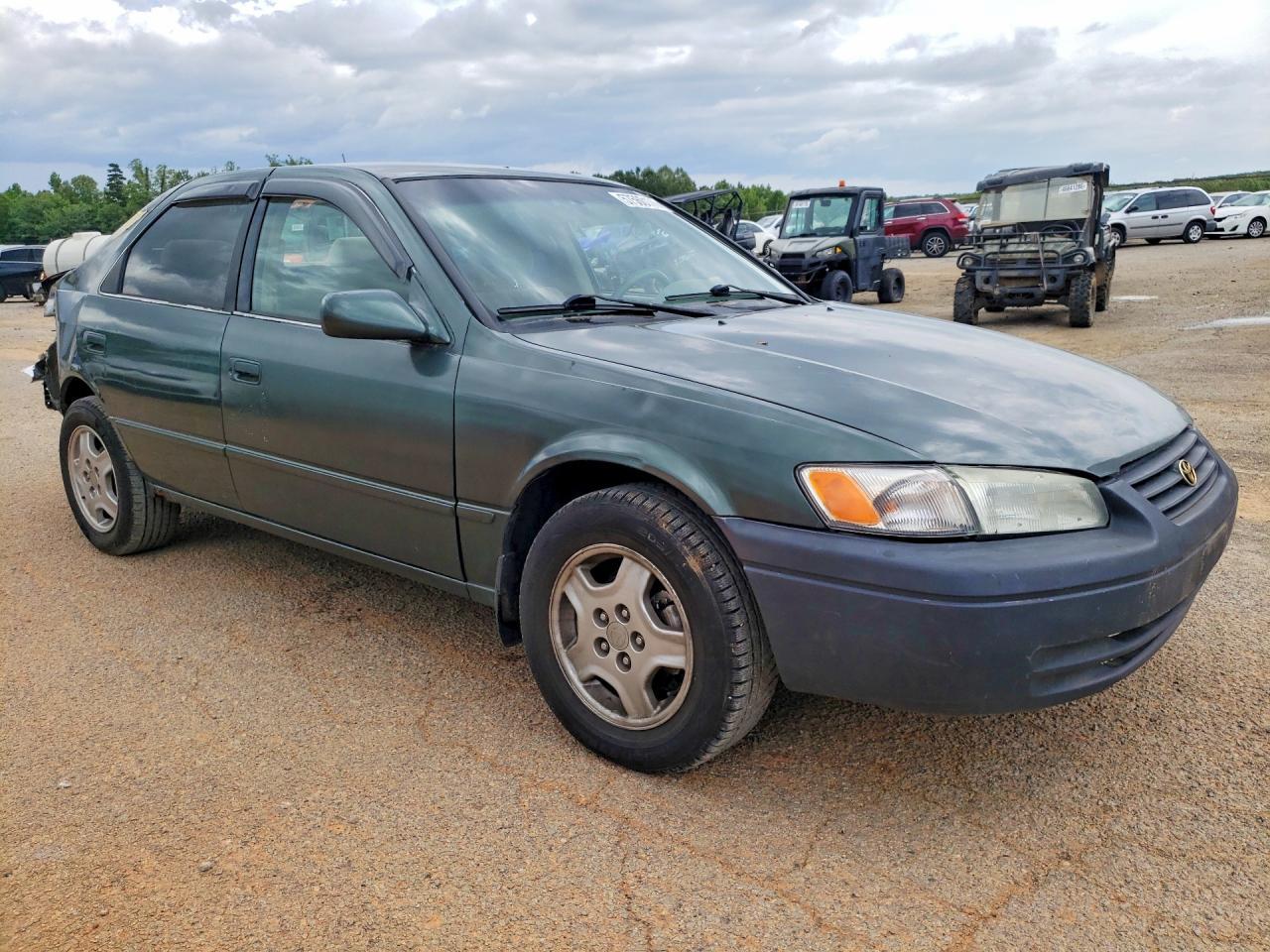 1999 Toyota Camry Ce - Фото 4