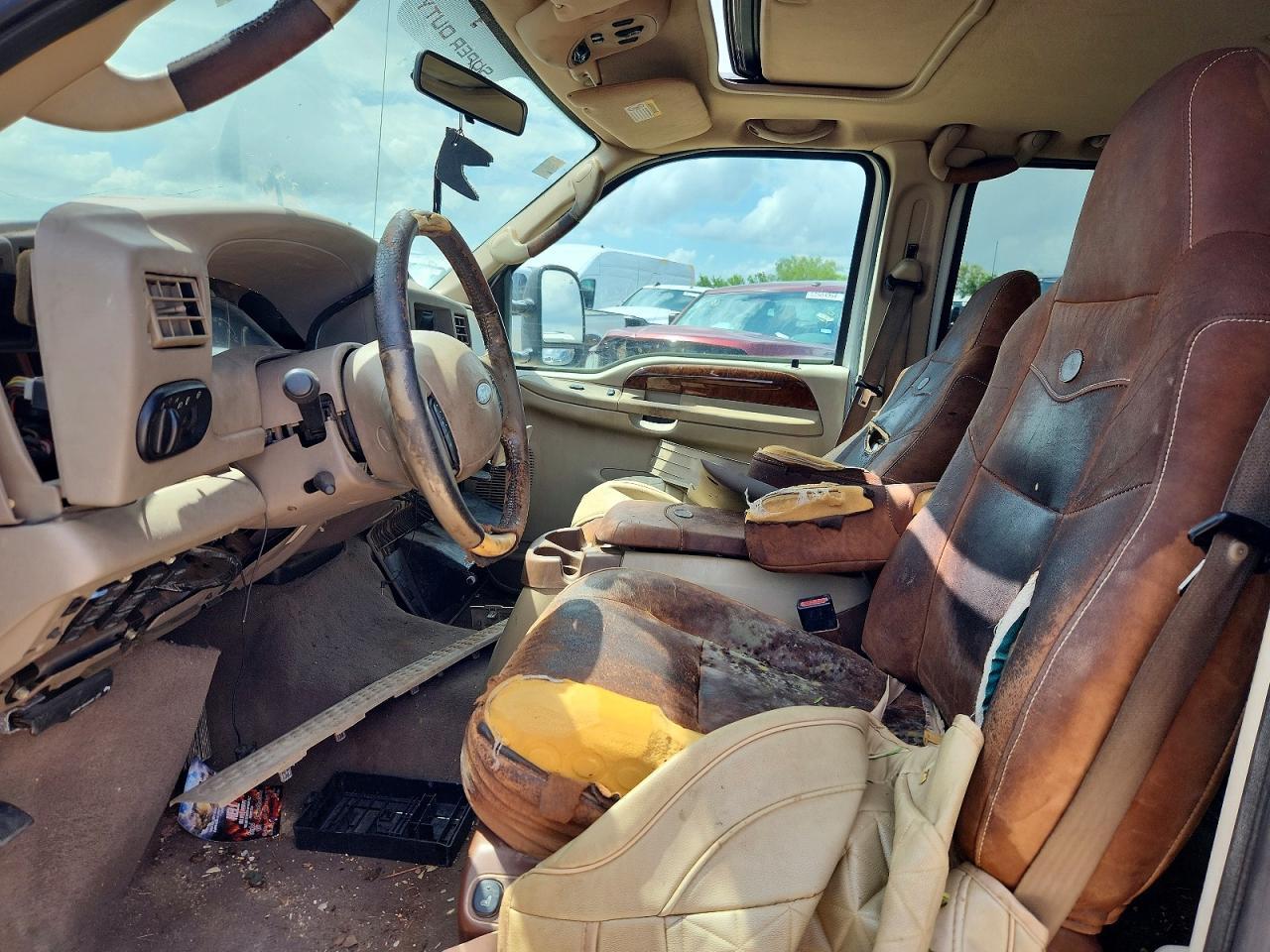 2004 Ford F250 Super Duty - Image 7