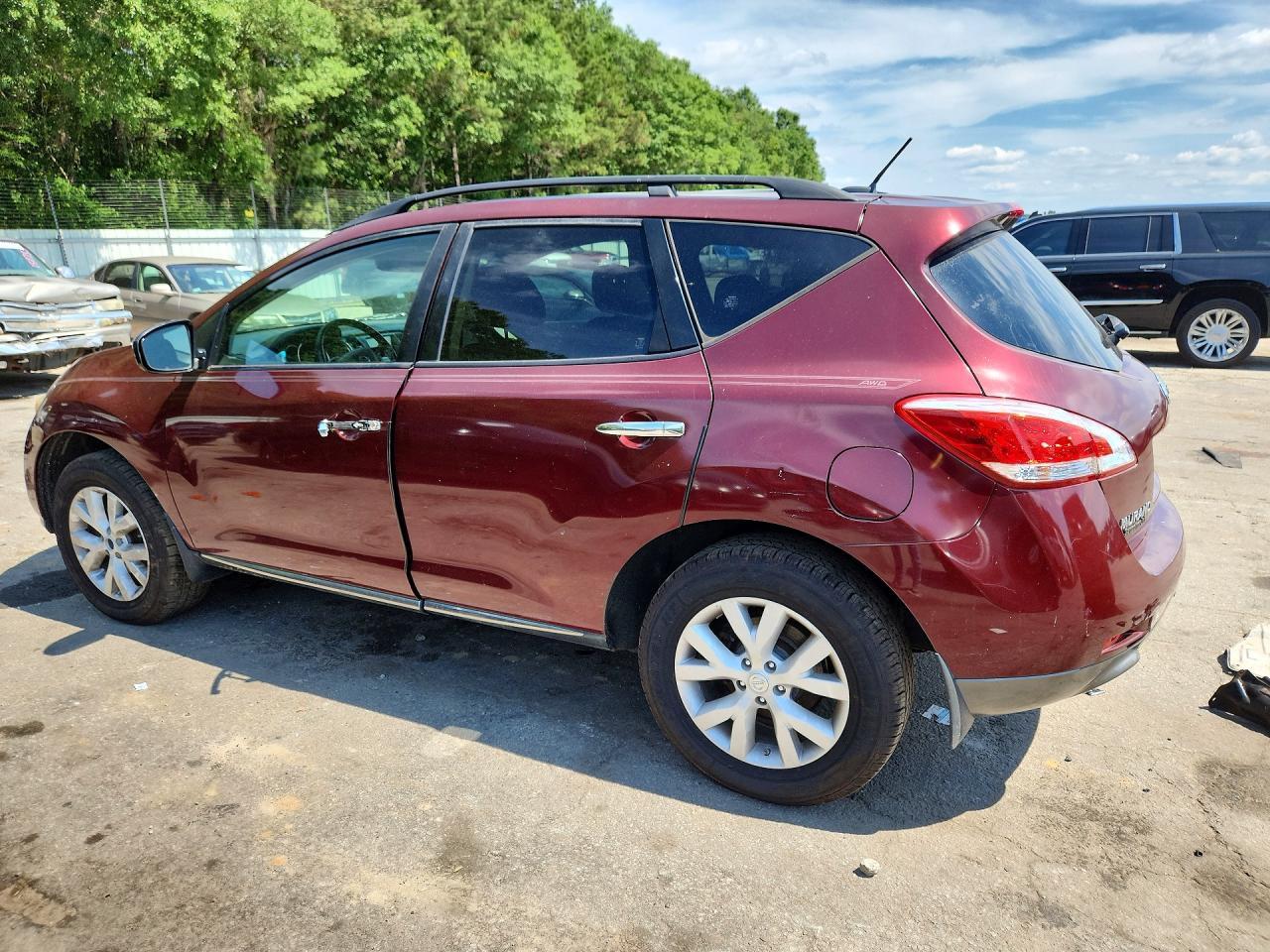 2012 Nissan Murano S - Image 2
