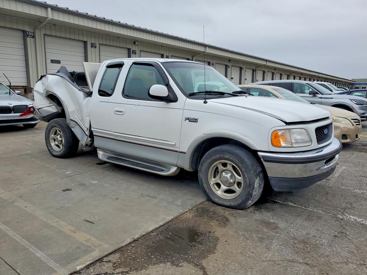 1997 Ford F150 - Image 4