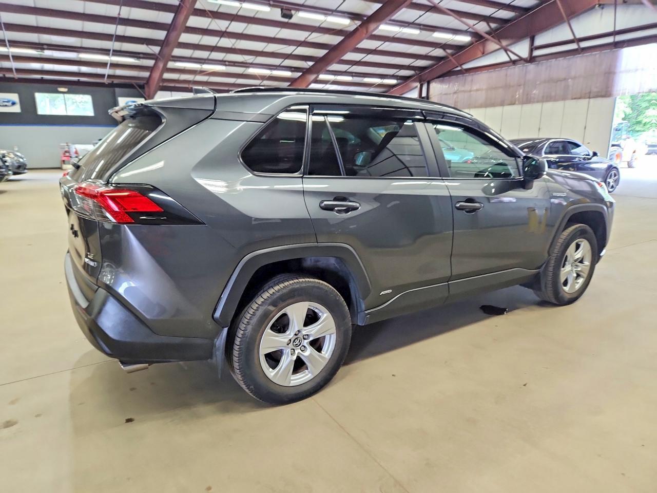 2021 Toyota Rav4 Le - Image 3