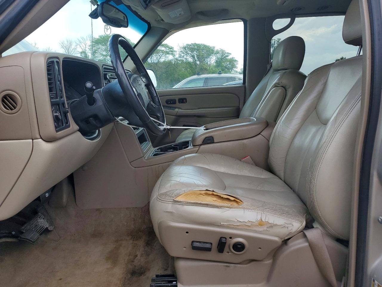 2004 Chevrolet Tahoe K1500 - Image 7