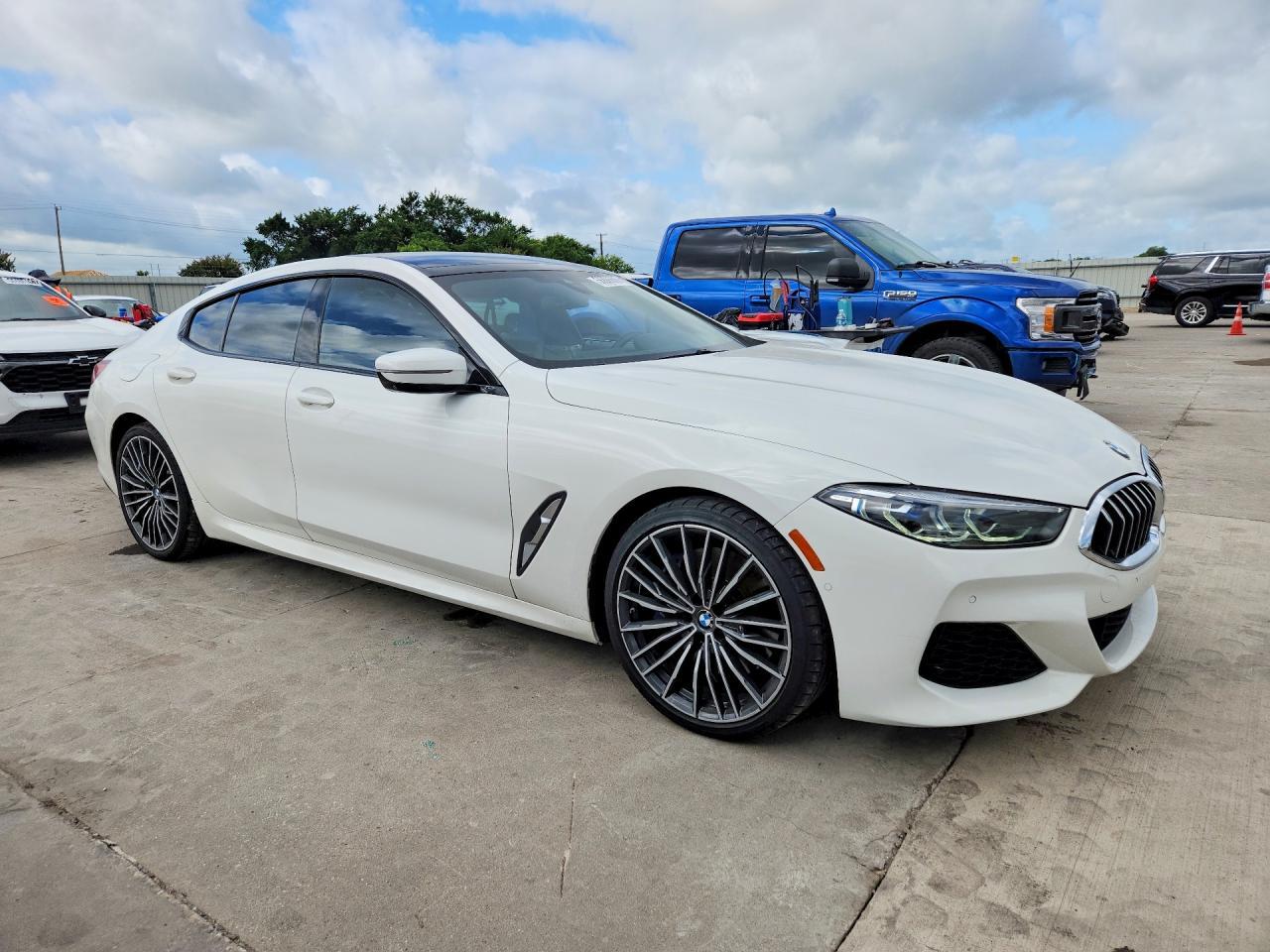 2022 BMW 840I - Фото 4