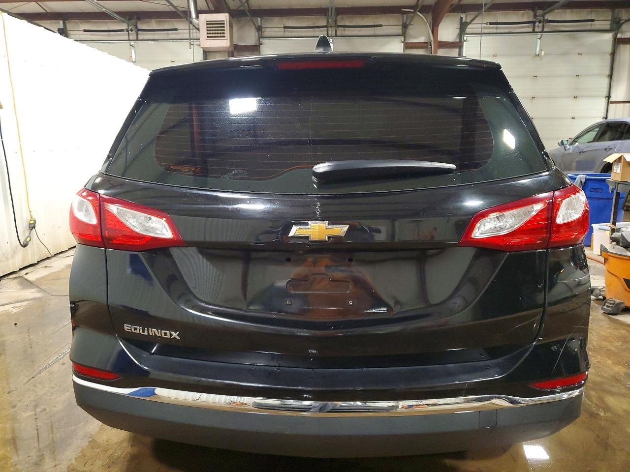 2018 Chevrolet Equinox Ls - Image 6