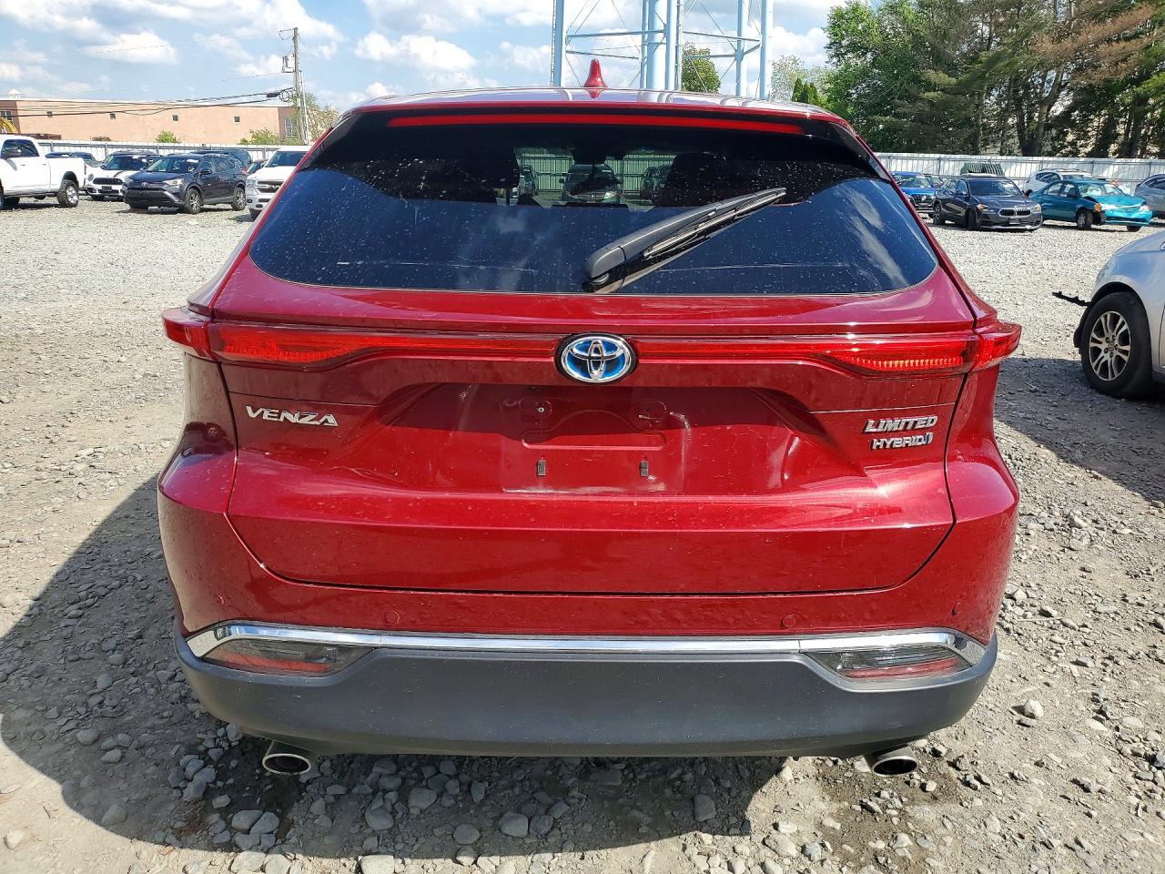 2021 Toyota Venza Limited - Image 6