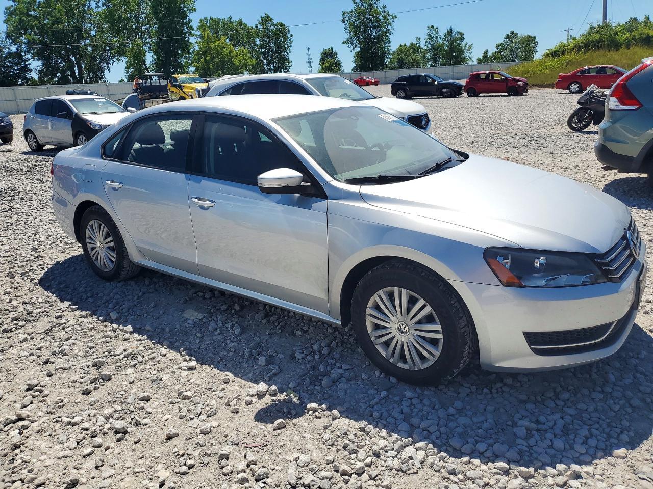 2014 Volkswagen Passat S - Фото 4