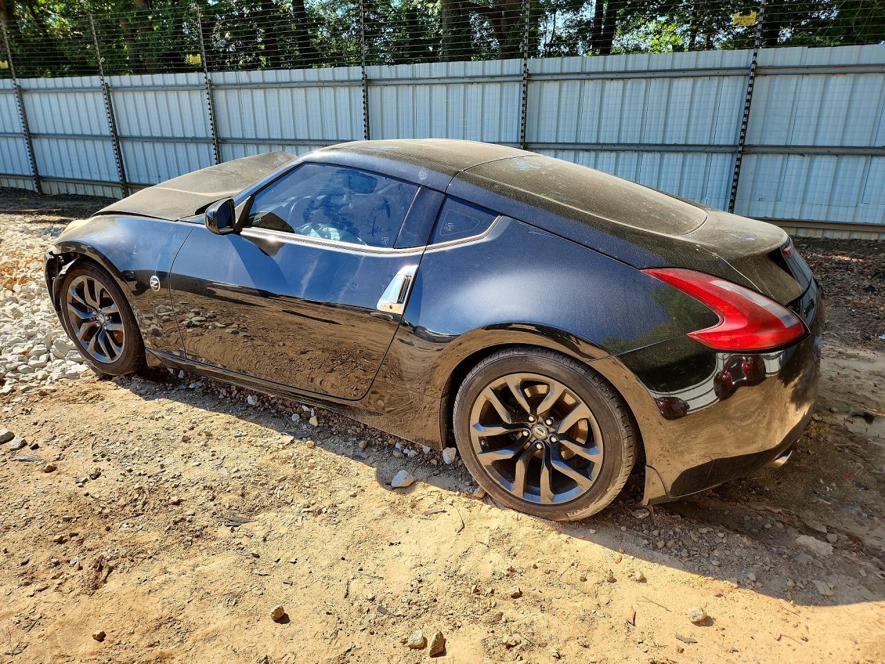 2015 Nissan 370Z Base - Image 2