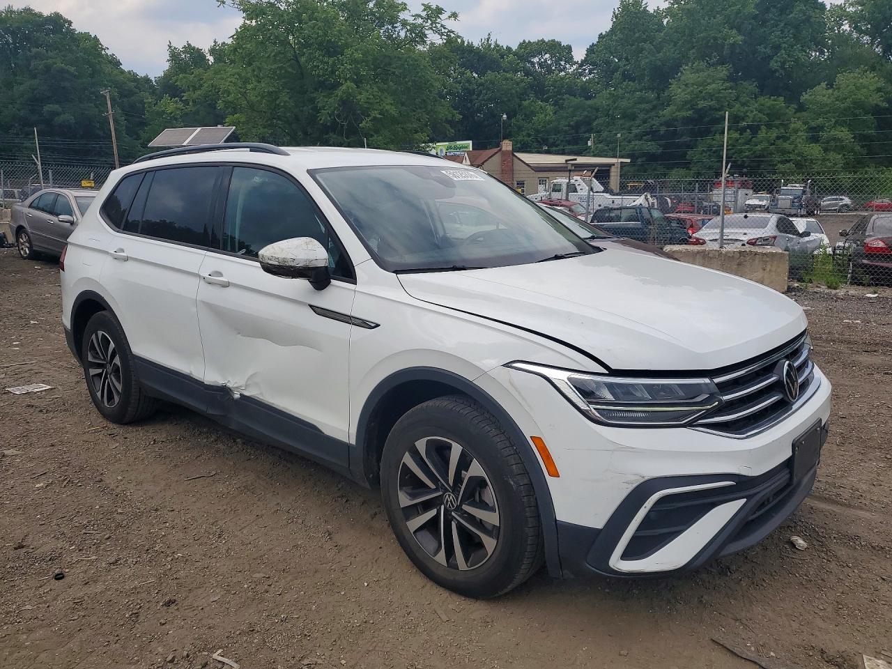 2023 Volkswagen Tiguan S - Image 4