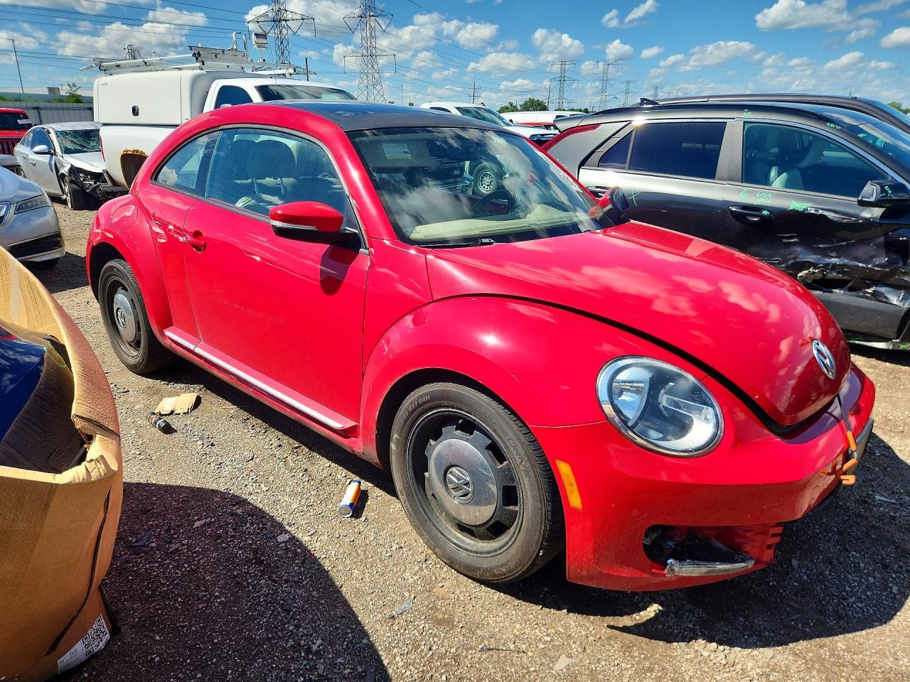 2013 Volkswagen Beetle - Фото 4