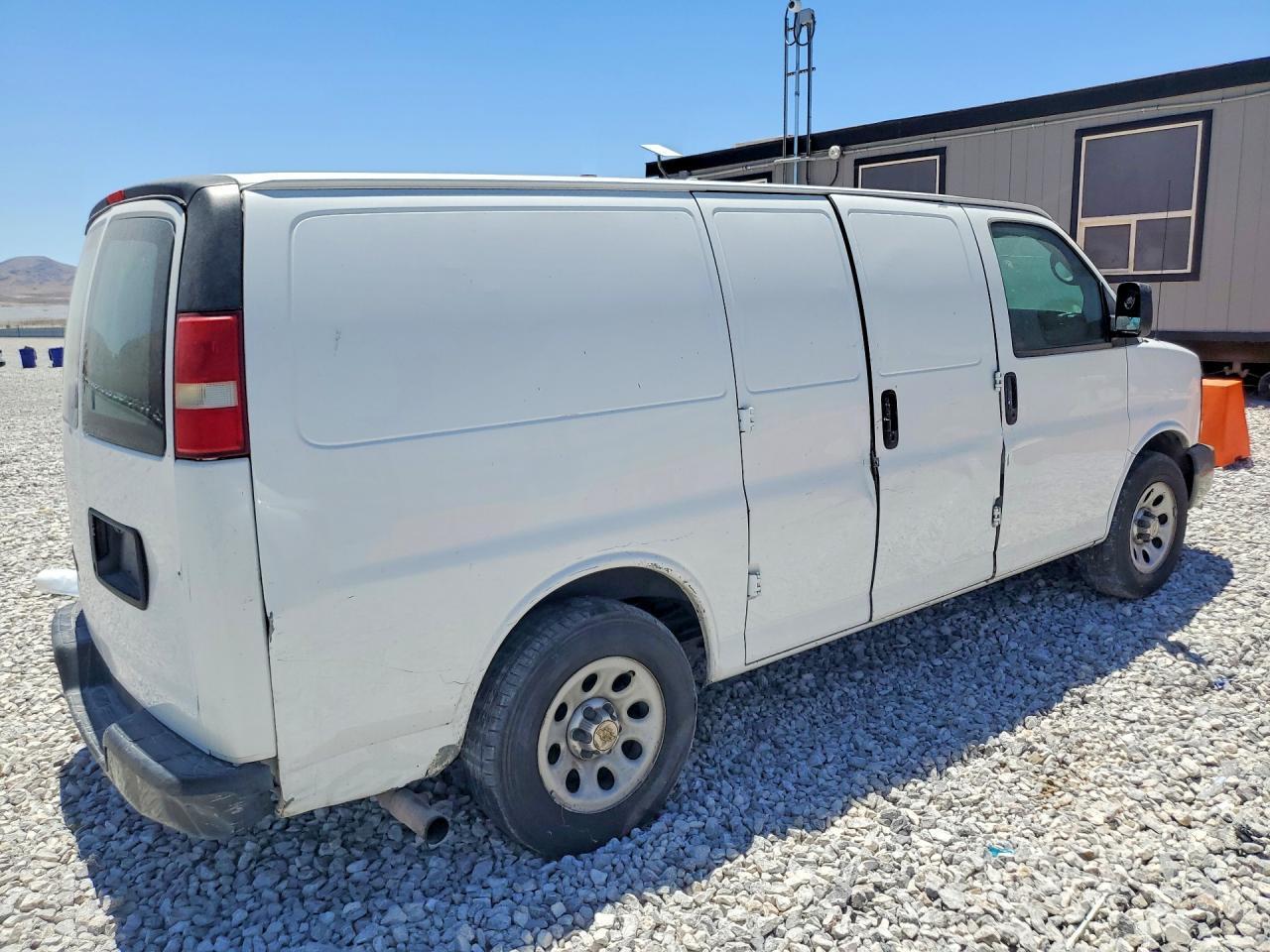 2012 Chevrolet Express 1500 Cargo Delivery Van - Фото 3