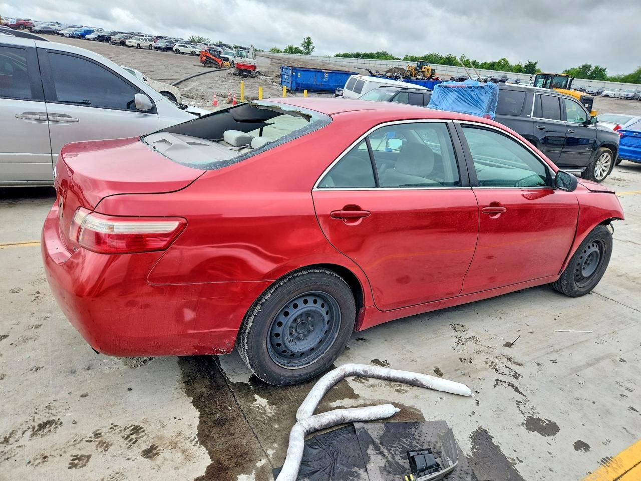 2009 Toyota Camry Le - Фото 3