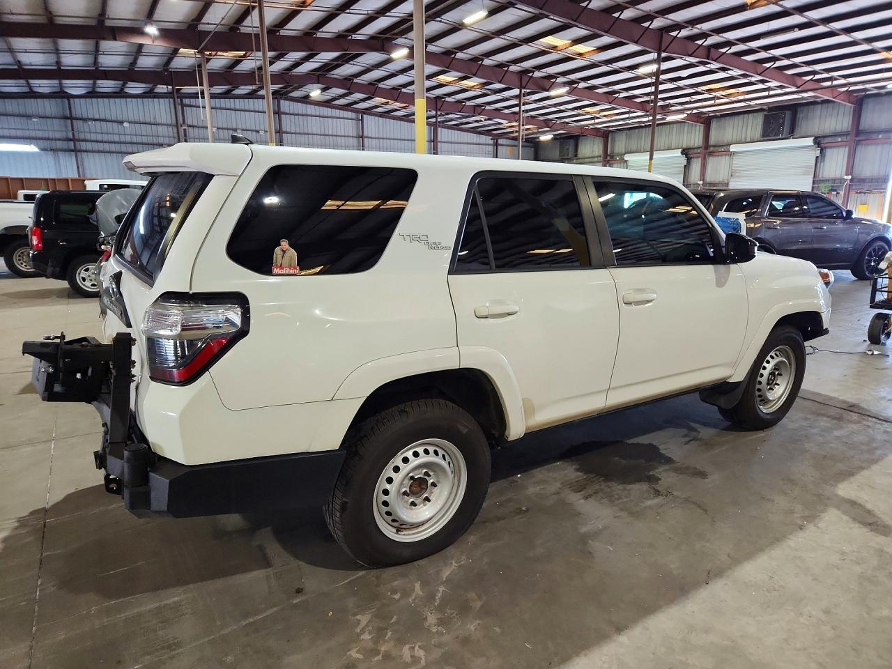 2017 Toyota 4Runner Deluxe V6 - Фото 3